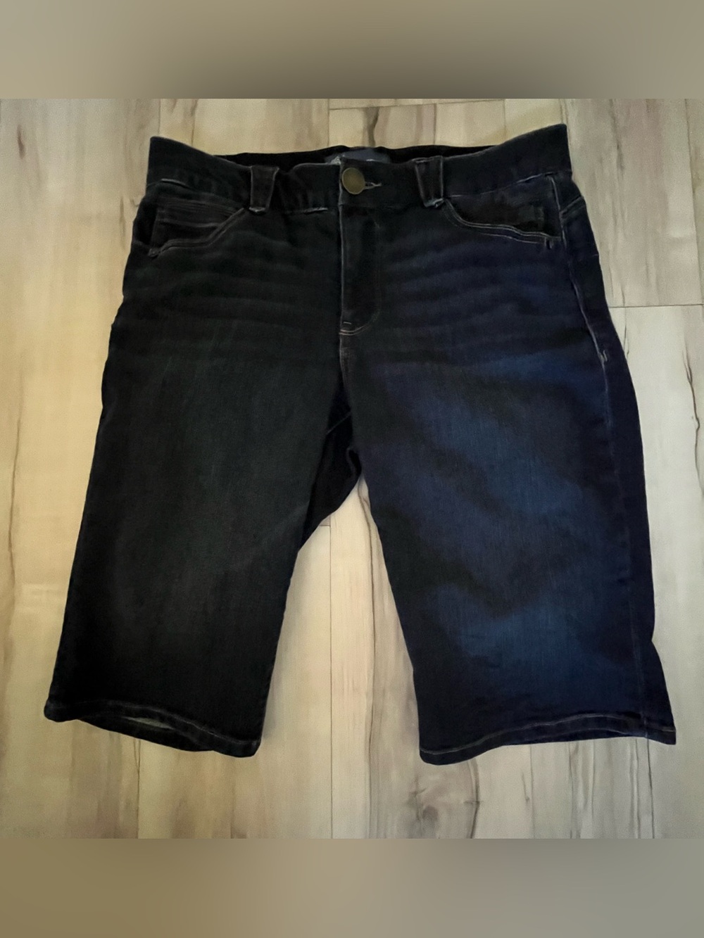 Democracy Petite Women’s Ab-Solution Longline Denim Jorts